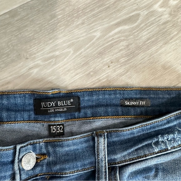 2 pair Judy Blue size 15/32 patched stretch skinny jeans - Picture 7 of 12